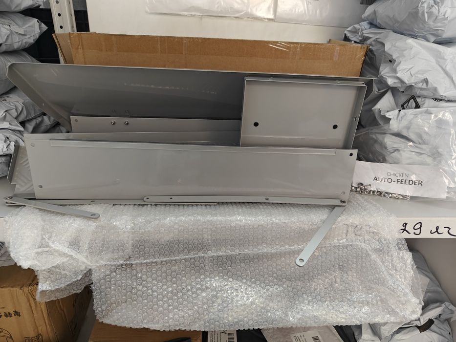 Автоматическая кормушка для кур