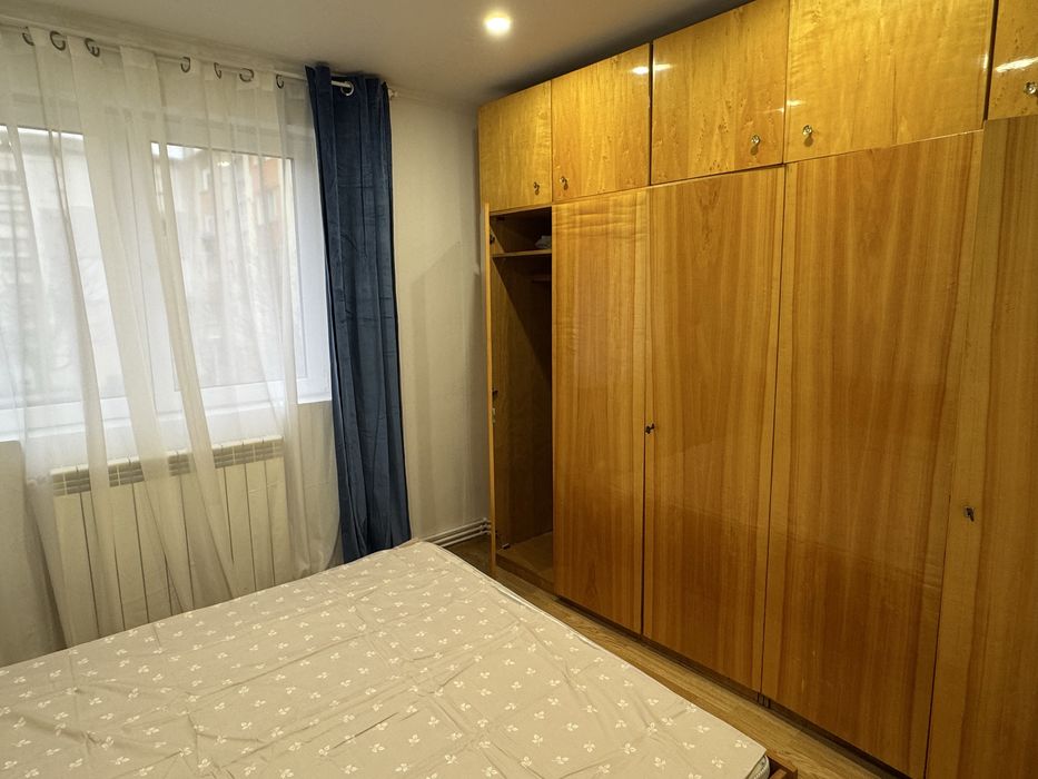 Vand apartament 2 camere, Et. 1 - Zona cenrala