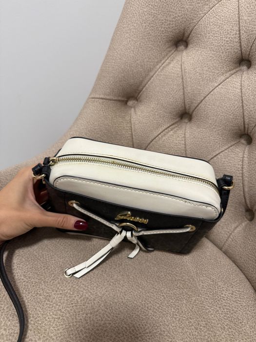 Оригинална чанта GUESS