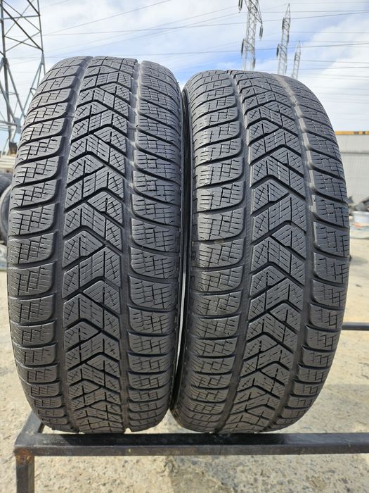 Vând anvelope iarna 215/65r17 215/65r17 PIRELLII