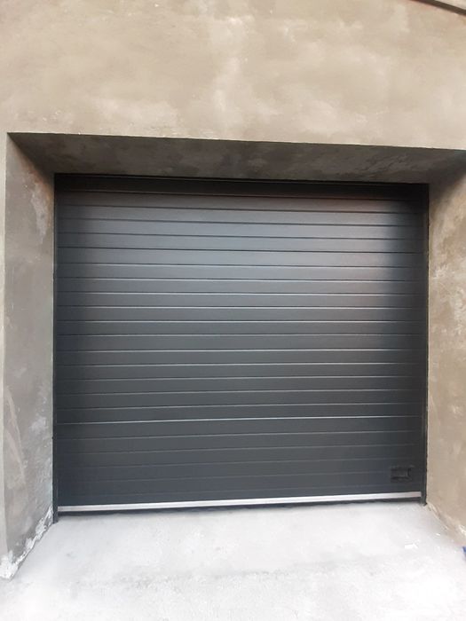 Секционные ворота