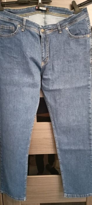 Blugi Diesel noi pentru barbati masura 40