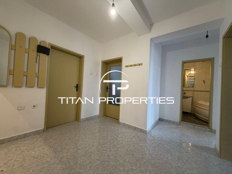 Продава се Тристаен апартамент в Пловдив, Кършияка - 95 кв.м за 1674 €/кв.м - Снимка #8