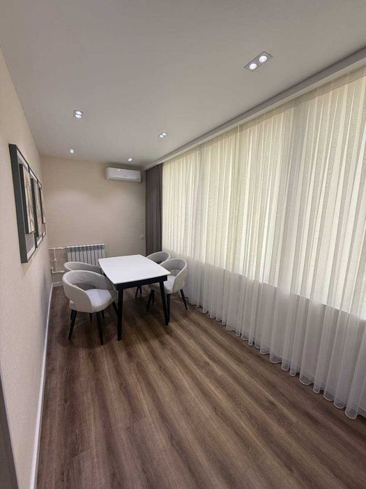 Продается Квартира на Ц-2 Аллея гоголя, 1в2/3/4, р-н М.Улугбек.