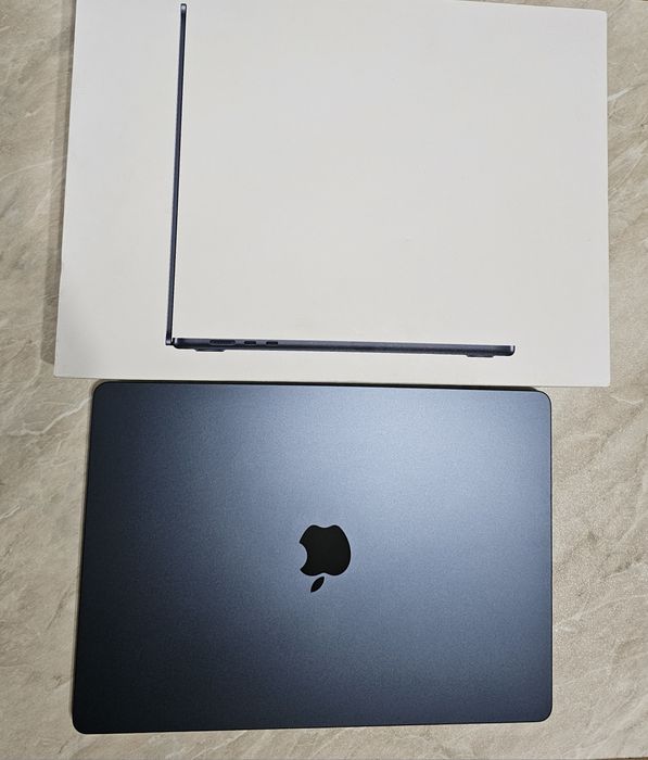 Apple MacBook Pro/Air M3/M4/M5