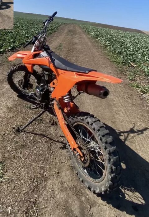 Se vand ambele sau dau la schimb