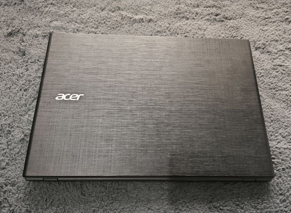 Acer Aspire E15 Intel I3 5005 8GB Ram
