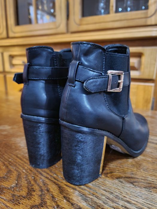 Ghete/botine marimea 40