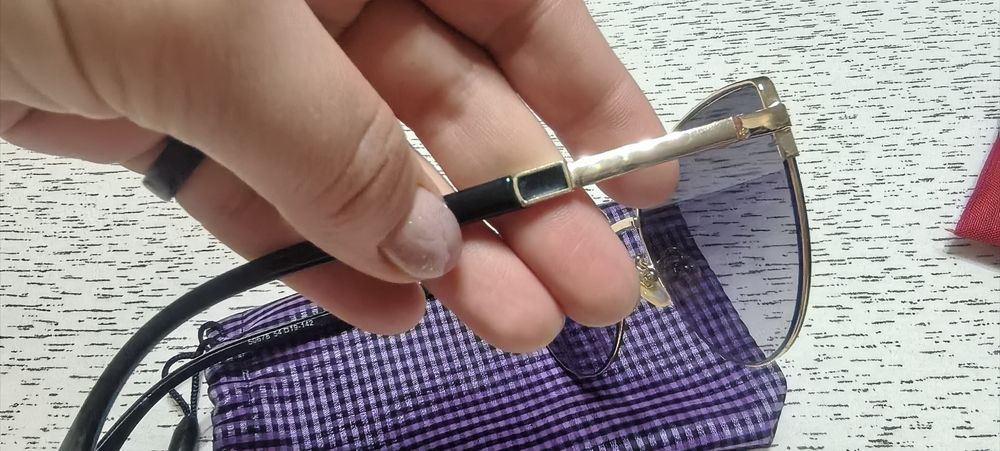 Очки солнцезащитные