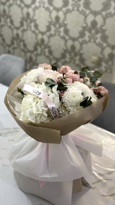 Букет с ириса свежий