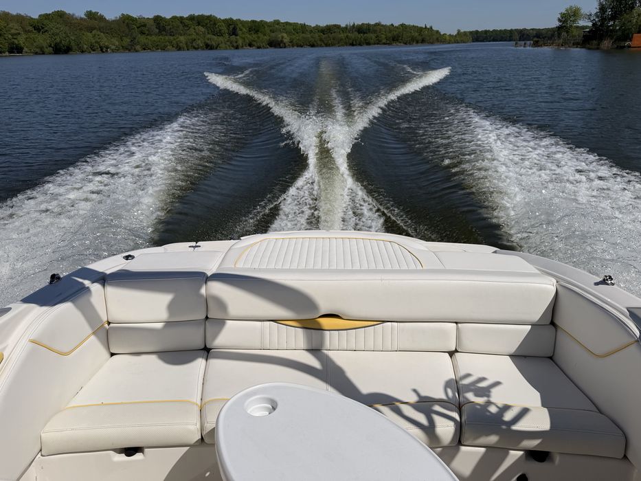 Ambarcatiune Barca Salupa premium MONTEREY 194 FS Mercruiser 4.3LXI 220PS Tower/ Boxe/ Hummingbird