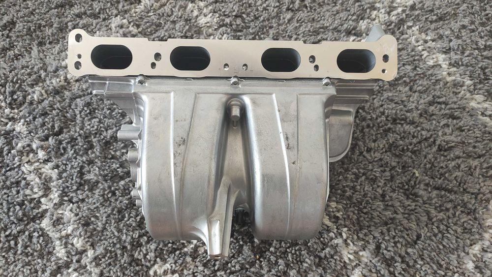 Всмукателен колектор Pierburg