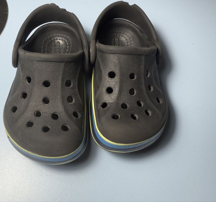 Crocs C-4 purtati