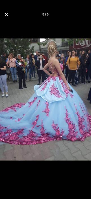 Бална рокля с обръч