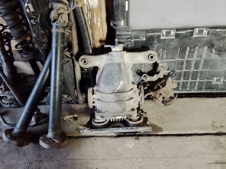 Запчасти на toyota aristo 147