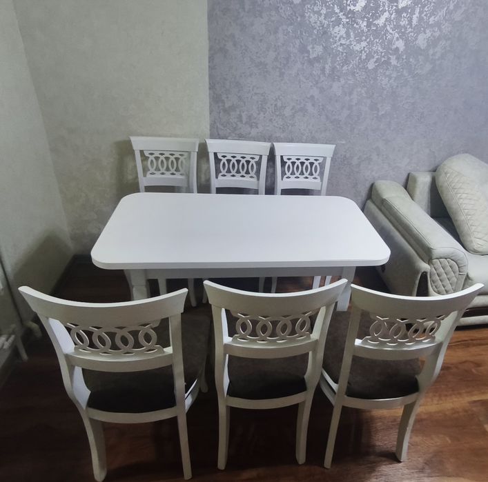 Продам комплект стол со стульями  б/у