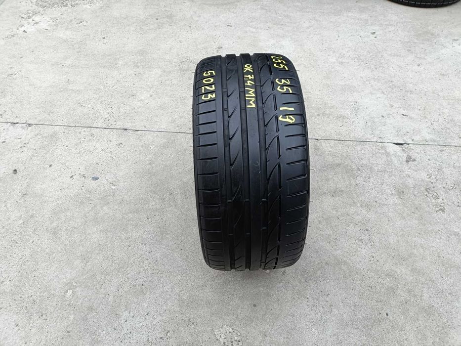 O anvelopa vara 255 35 19 bridgestone potenza S001 cu 7,4 mm 5023