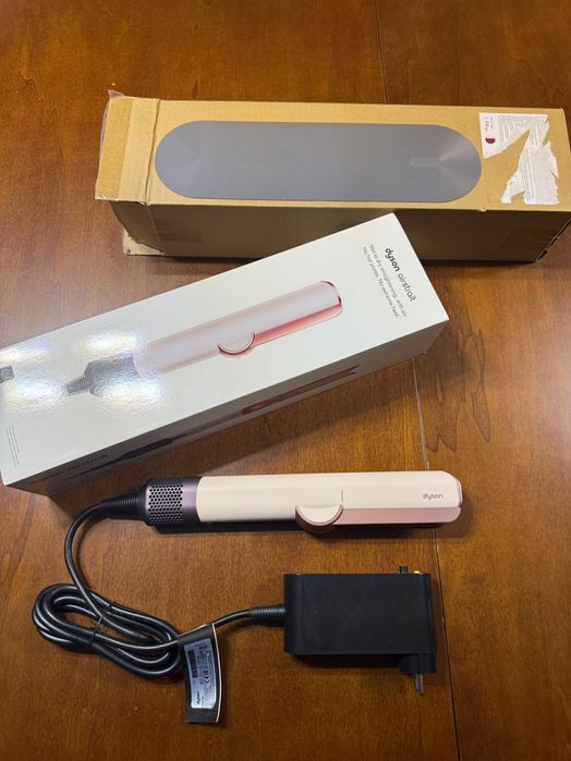Dyson Airstrait nou new