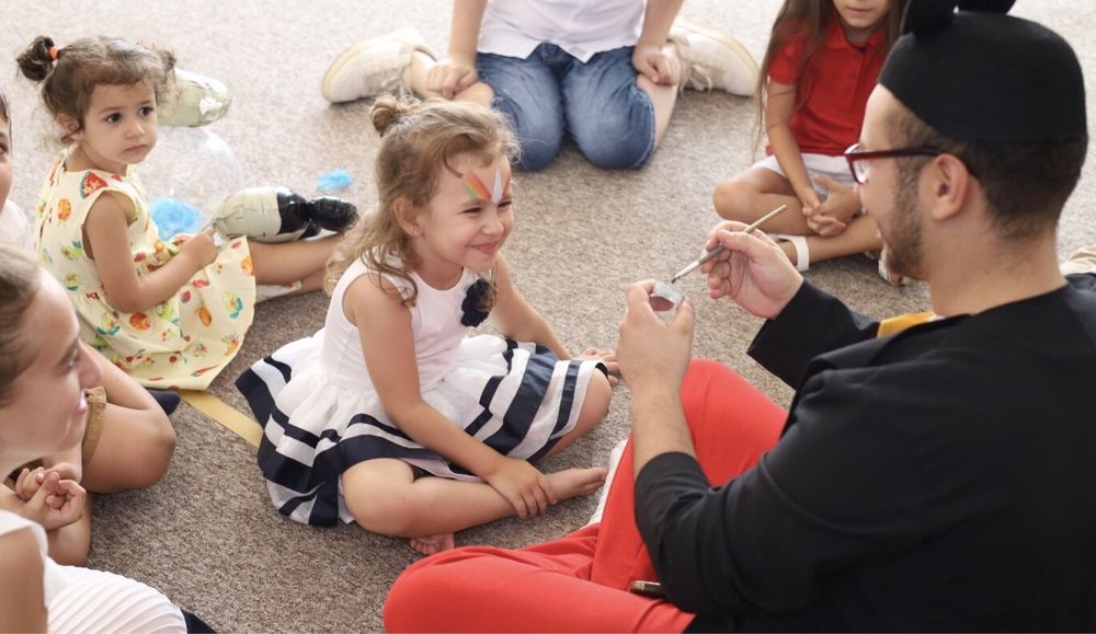 Animatori petreceri București