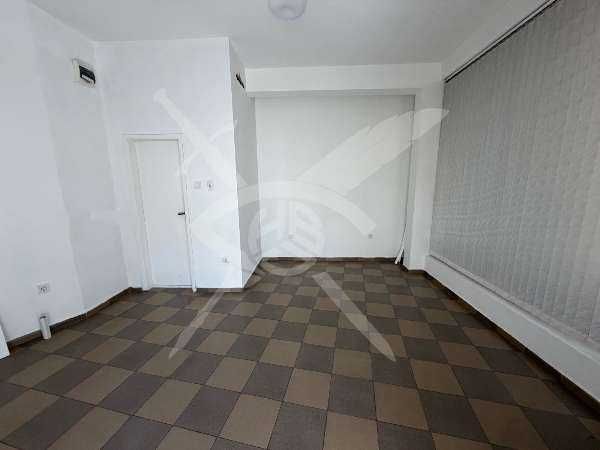 Дава се под наем Магазин в Пловдив, Каменица 1 - 25 кв.м за 348.84 € - Снимка #1
