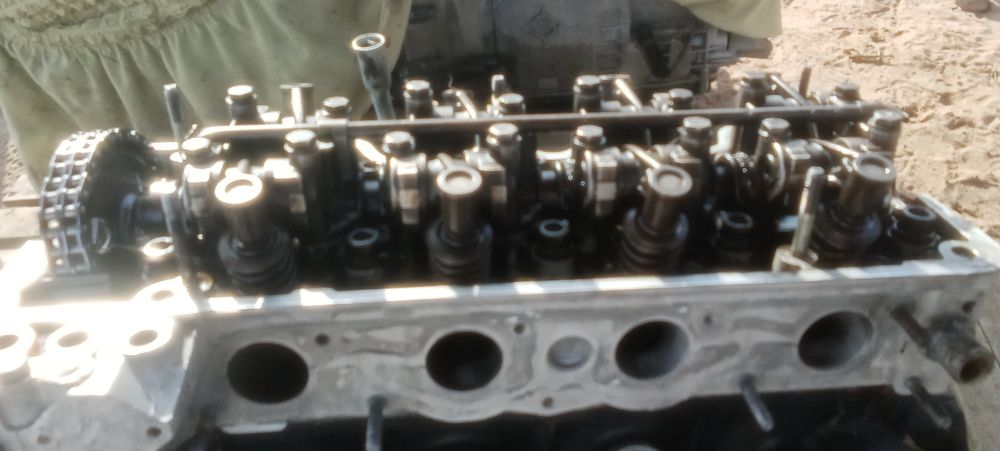 Мерседес 124 галовка 2.3