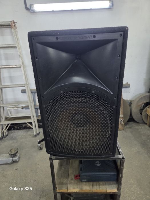 Колонка музыкальная со стойкой