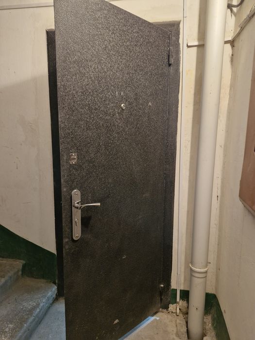 Входная дверь б/у