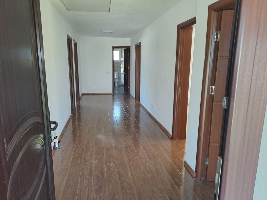 Vand casa noua, Bratestii de Jos, DB, la 2 km de DN si 14 km de Targoviste