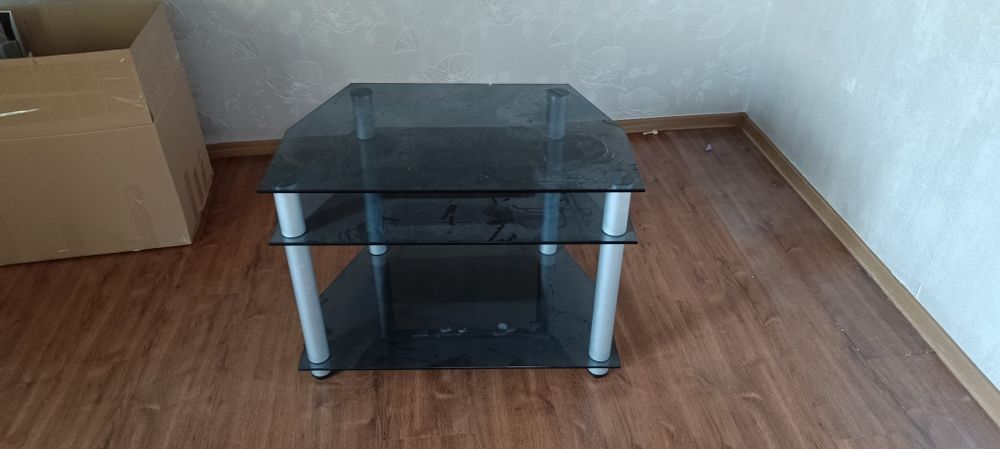 Продам журнальный стол