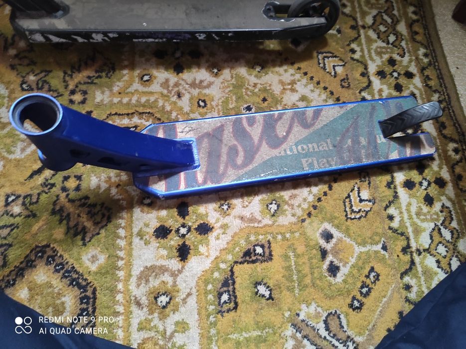 Продаю стоит деку