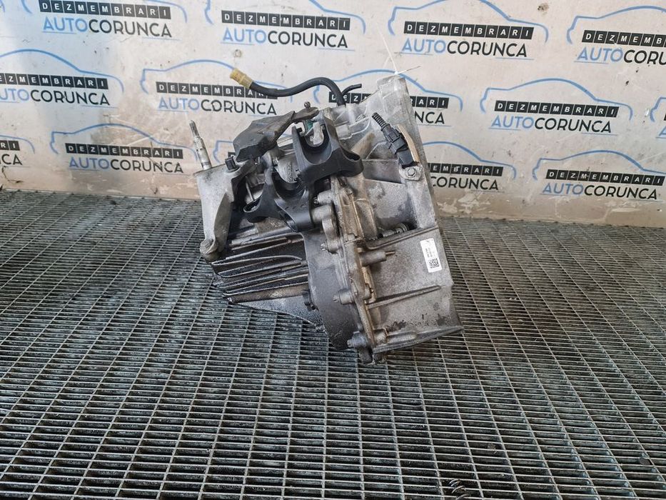 Cutie de viteze Dacia Duster II 1.0 Benzina 2018 - 2021 101CP Manuala 6 Trepte H4D 480 ...