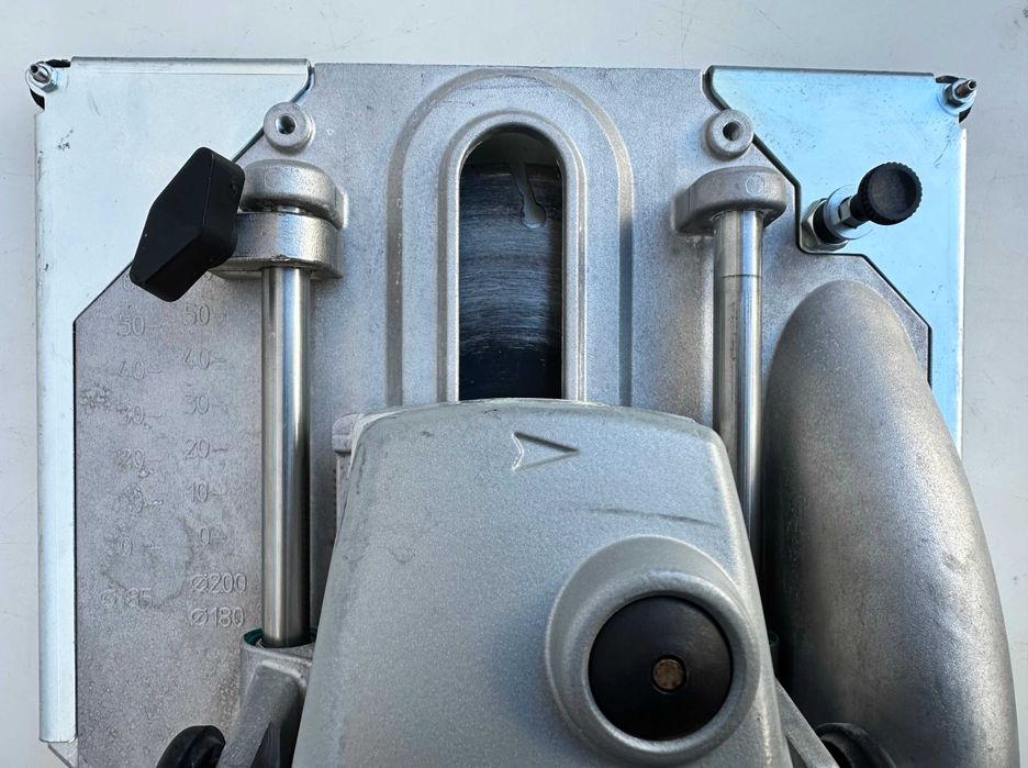 Stroxx BTF 200 - Машина за подрязване на рамки на врати и прозорци