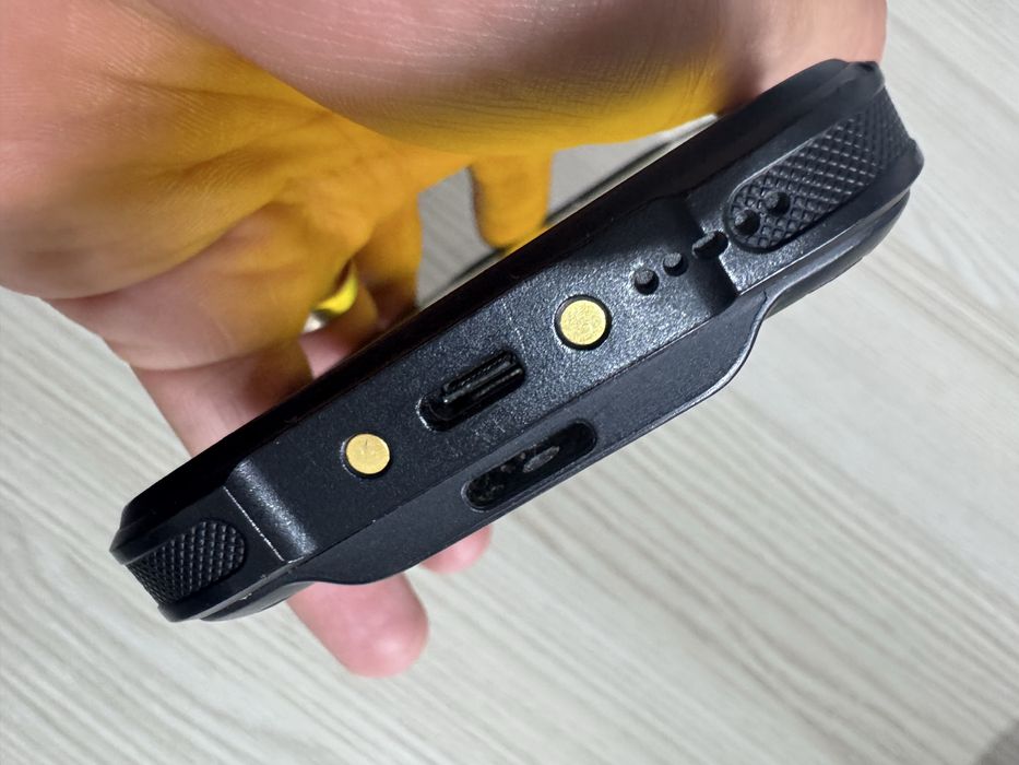 Pda telefon dual sim DHL rezistent ia socuri