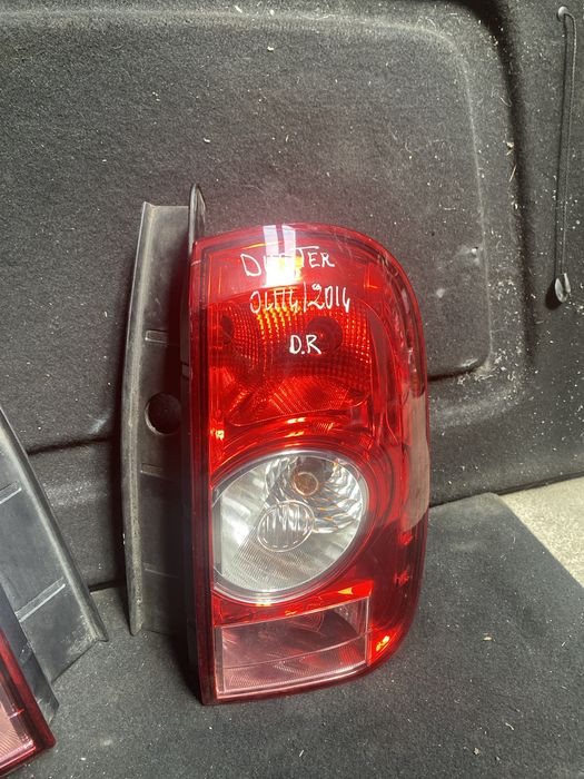 Tripla-Triple Dacia Duster 1 2014 Lampa-Stop stanga-dreapta