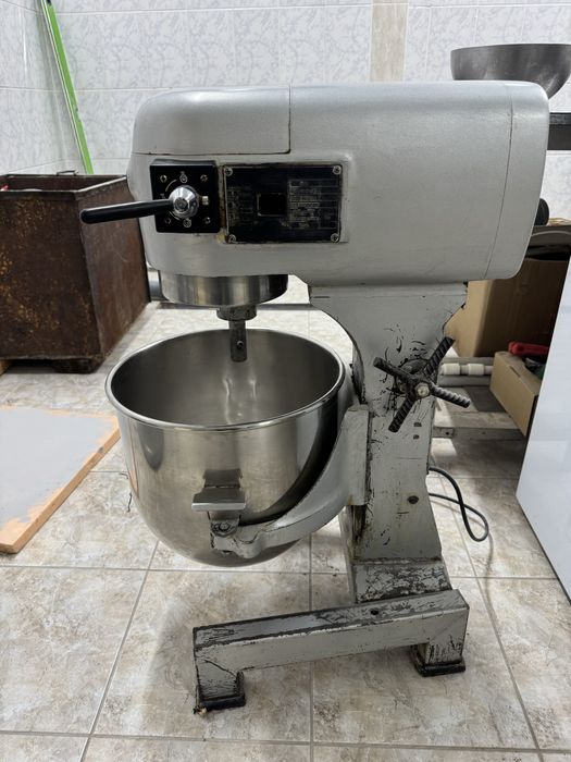 Миксер планетарный B20G