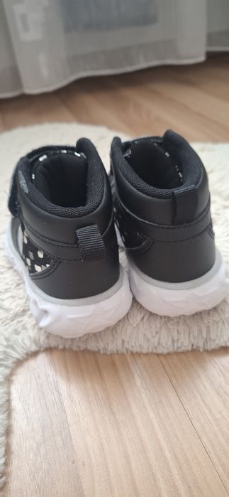 Adidași fete noi