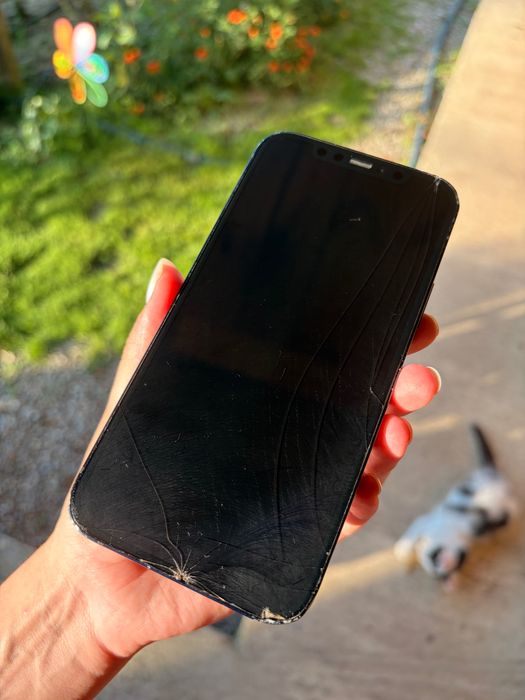 Iphone 12 black