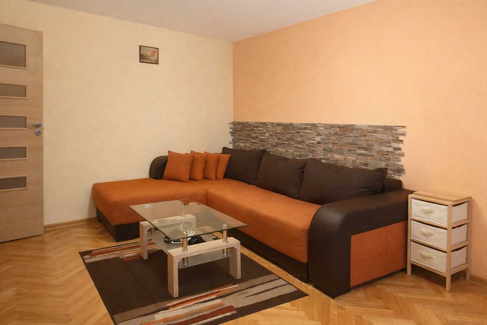 Дава се под наем Двустаен апартамент в София, Света Троица - 70 кв.м за 498.27 € - Снимка #1