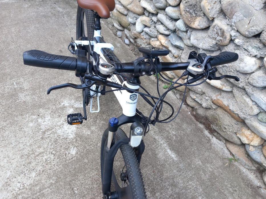 Bicicleta electrică pliabilă cu accelerație