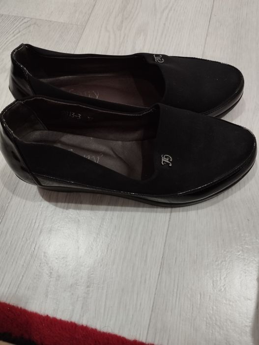 Продам срочно обувь недорого