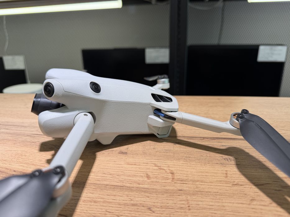 Дрон DJI Mini 4 Pro, сумка, пульт с экраном, 1 батарея, 1711/А10