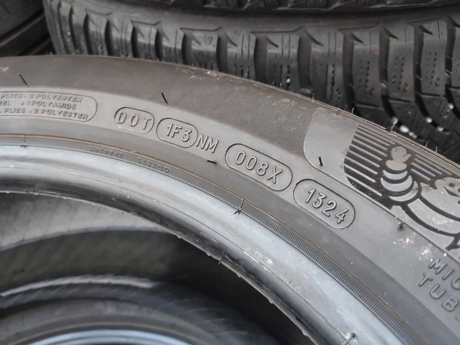 2бр Като нови зимни гуми 235 50 19 - Michelin - DOT 2024
