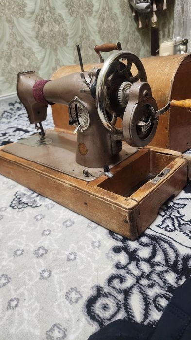 Tikuv mashinasi ruchnoy