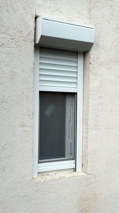 Rulouri exterioare și Termopane