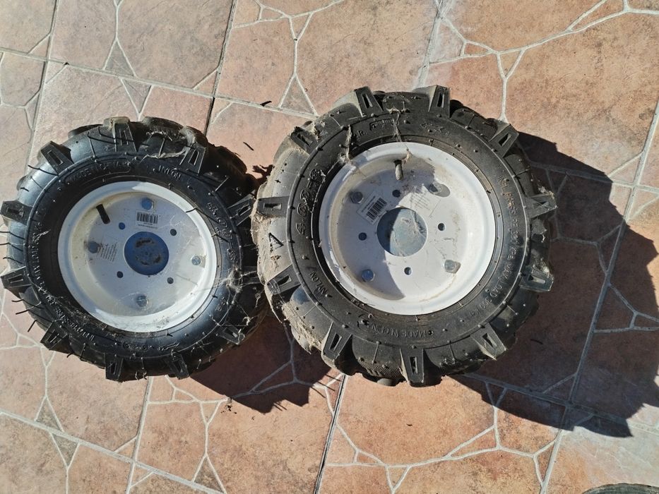 Vind cauciucuri cu janta motocultor