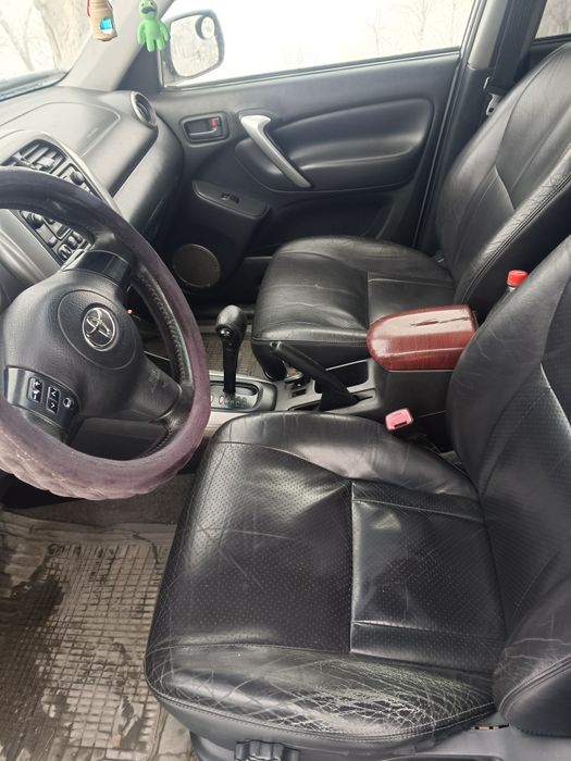 Продаётся тойота рав4