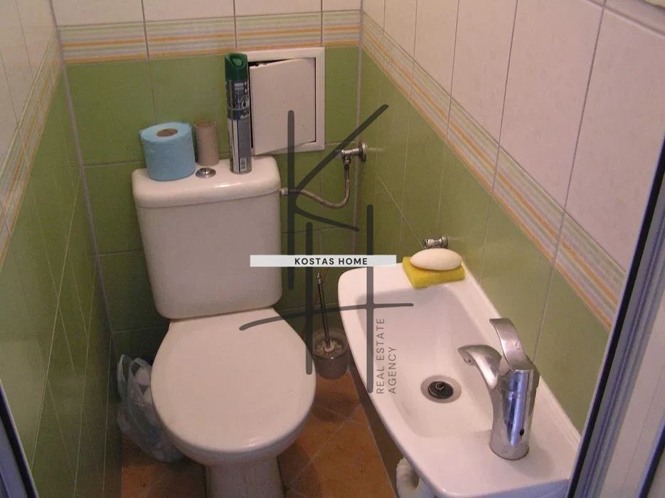 Продава се Четиристаен апартамент в Варна, Левски - 83 кв.м за 1928 €/кв.м - Снимка #11