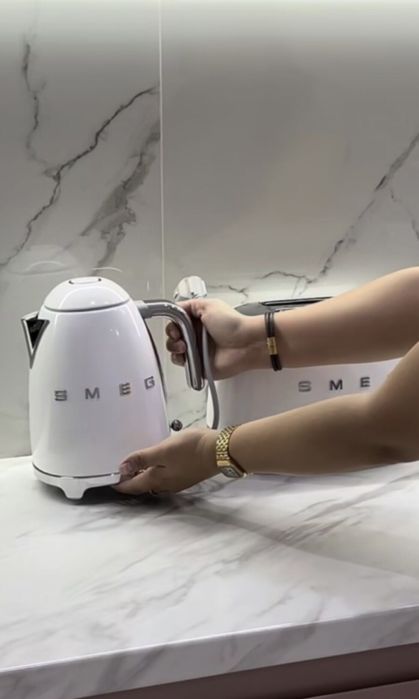 Электрочайник Smeg