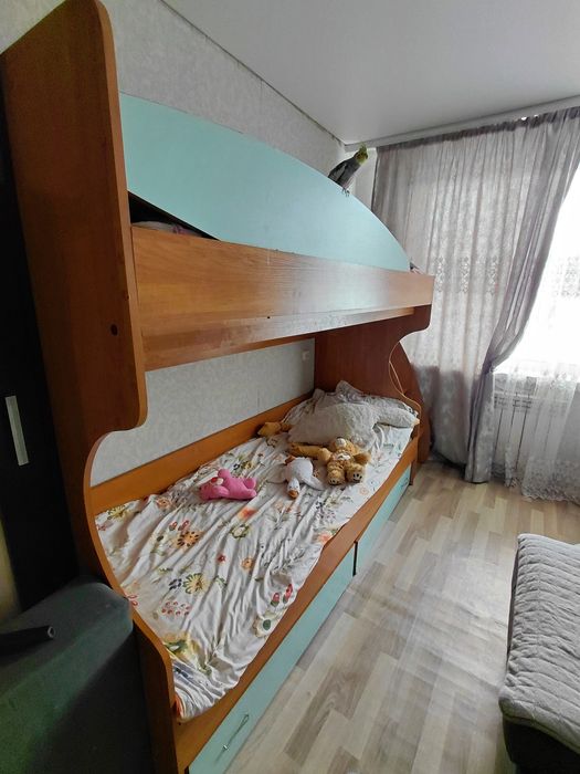 Продам двухъярусную кровать