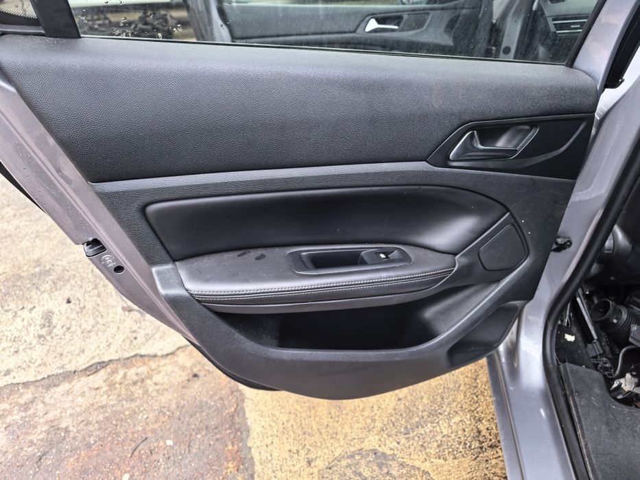 Кожен салон за Peugeot/Пежо 308 Т9